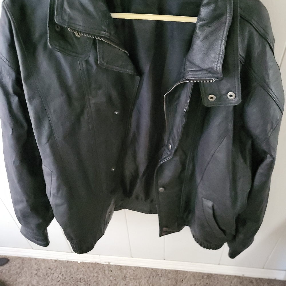 Leather jacket - Picture 2 of 2